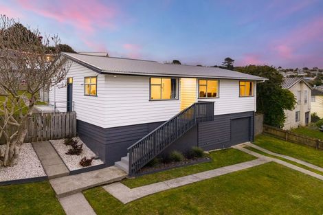 Photo of property in 3 Stipulate Place, Ascot Park, Porirua, 5024