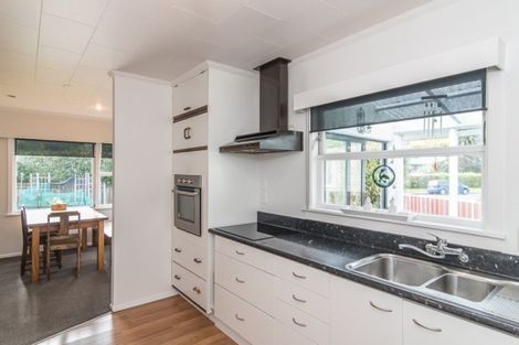 Photo of property in 7 Buckley Grove, Paraparaumu, 5032