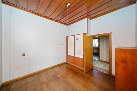 Photo of property in 27 Gloag Street, Waverley, 4510