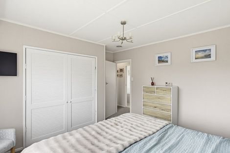 Photo of property in 22 Gray Avenue, Paraparaumu Beach, Paraparaumu, 5032