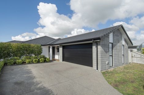 Photo of property in 27 Saddlers Way, Papamoa, 3118