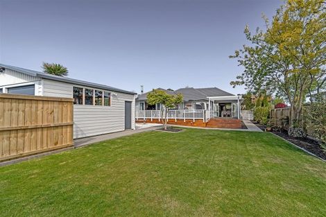 Photo of property in 99 Middlepark Road, Sockburn, Christchurch, 8042