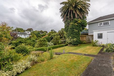 Photo of property in 27 Ngatitoa Street, Tawa, Wellington, 5028