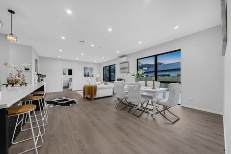 Photo of property in 14 Rongoa Maori Way, Pukekohe, 2120