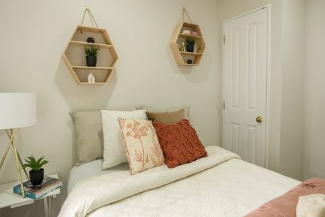 Photo of property in 2/45 Great South Road, Papakura, 2110