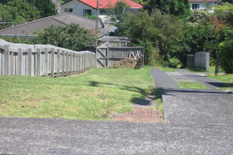 Photo of property in 2/12 Elliott Avenue, Bayview, Auckland, 0629