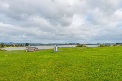 Photo of property in 27 Glenross Drive, Wattle Downs, Auckland, 2103