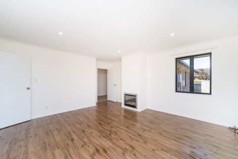 Photo of property in 15 Orlando Way, Kelvin Grove, Palmerston North, 4414