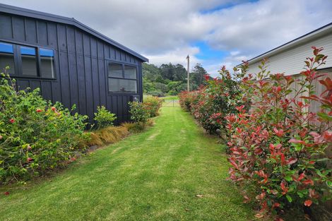 Photo of property in 60 Carey Road, Port Charles, Coromandel, 3584