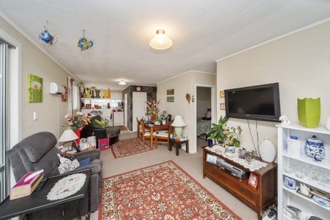 Photo of property in 124 Govett Avenue, Frankleigh Park, New Plymouth, 4310