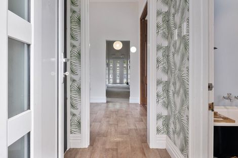 Photo of property in 24 York Street, Picton, 7220