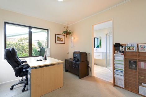 Photo of property in 609 Roberts Street, Hastings, 4122