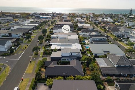 Photo of property in 37 Coast Boulevard, Papamoa Beach, Papamoa, 3118
