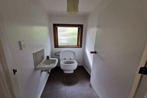 Photo of property in 23 Heaton Grove, Chatswood, Auckland, 0626