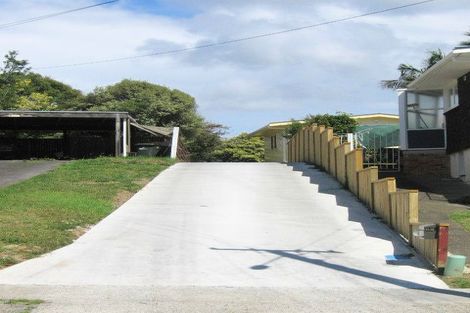 Photo of property in 52 Cardiff Road, Pakuranga, Auckland, 2010