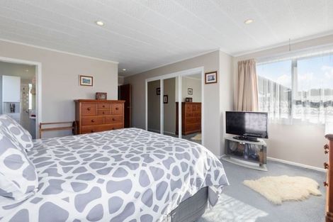 Photo of property in 29 Wisteria Grove, Maungaraki, Lower Hutt, 5010