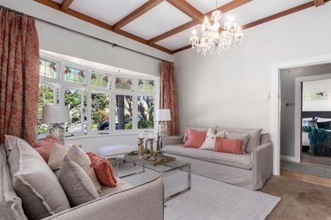 Photo of property in 2 Glade Place, Birkenhead, Auckland, 0626