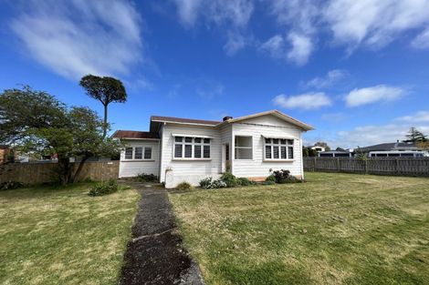 Photo of property in 7 Seddon Street, Dannevirke, 4930
