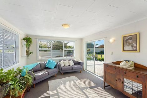 Photo of property in 61 Martin Road, Paraparaumu Beach, Paraparaumu, 5032