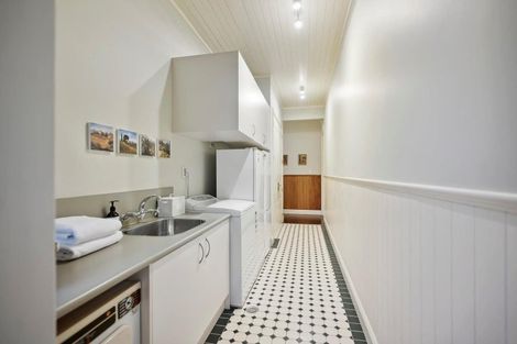 Photo of property in 3 Daphne Harden Lane, Paremoremo, Auckland, 0632