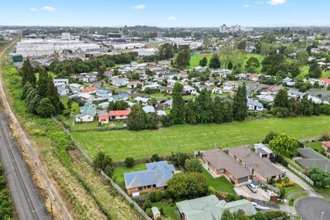 Photo of property in 14 Corsair Place, Melville, Hamilton, 3206