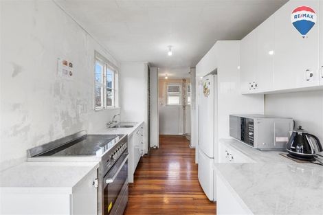 Photo of property in 206 Cambridge Terrace, Naenae, Lower Hutt, 5011