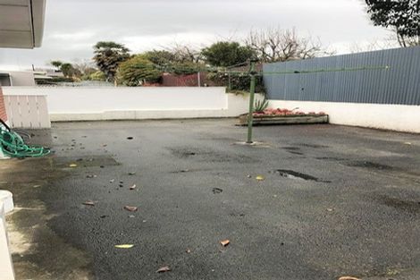 Photo of property in 4 Royal Place, Levin, 5510