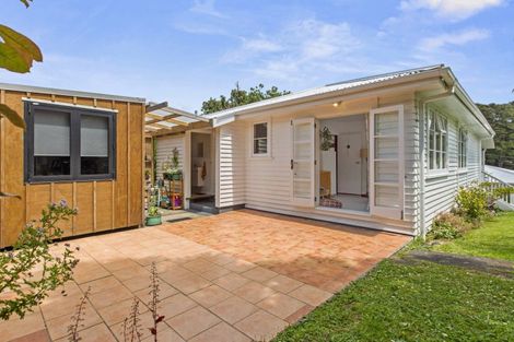 Photo of property in 5 Cross Street, Raglan, 3225