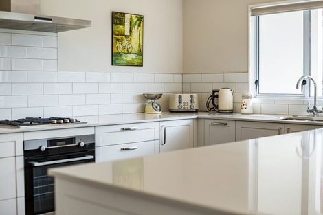 Photo of property in 7 Lakeside Villas, Whitby, Porirua, 5024