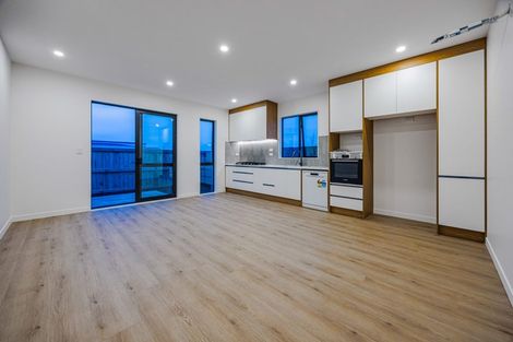 Photo of property in 8 Ihi Place, Karaka, 2578