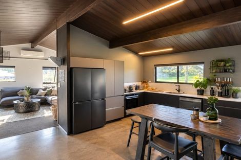 Photo of property in 33a Fitzroy Road, Fitzroy, New Plymouth, 4312