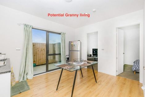 Photo of property in 5 Twin Parks Rise, Papakura, 2110