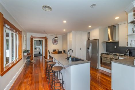 Photo of property in 73 Wakefield Road, Levin, 5571