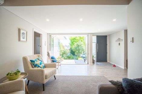 Photo of property in 36 Churchill Avenue, Hokowhitu, Palmerston North, 4410