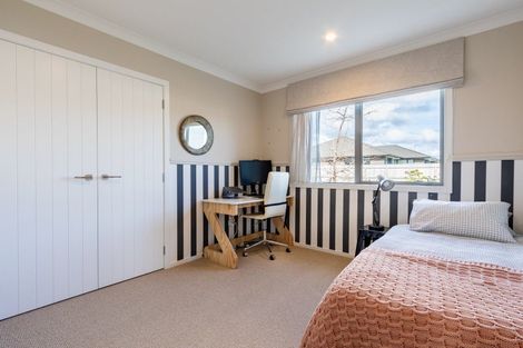 Photo of property in 7 Tapuhikura Street, Waikanae, 5036