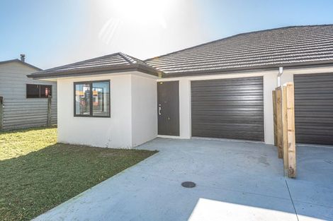 Photo of property in 6 Cross Street, Castlecliff, Whanganui, 4501