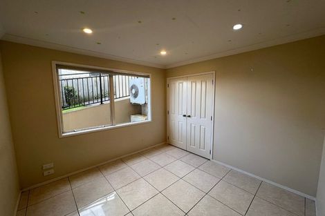 Photo of property in 34 Fairchild Avenue, Goodwood Heights, Auckland, 2105