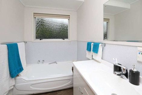 Photo of property in 9 Krippner Place, Dinsdale, Hamilton, 3204