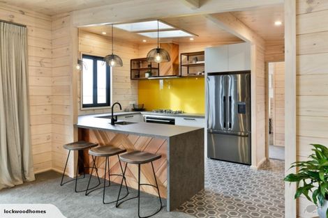 Photo of property in 1994 Great South Road, Bombay, 2675