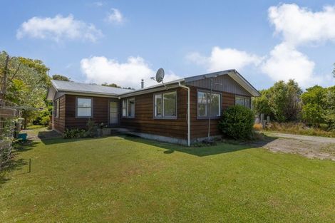 Photo of property in 5 Puriri Road, Waikanae, 5036