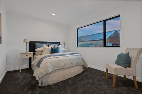 Photo of property in 10 Kotuitui Drive, Wainui, 0992