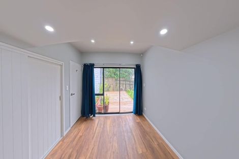 Photo of property in 64 Glengarry Road, Glen Eden, Auckland, 0602