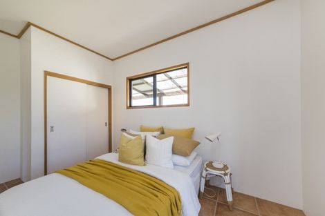 Photo of property in 32 Schnell Drive, Kelvin Grove, Palmerston North, 4414