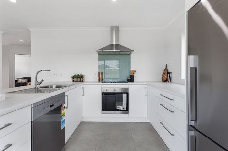 Photo of property in 1 Karearea Drive, Coastlands, Whakatane, 3120