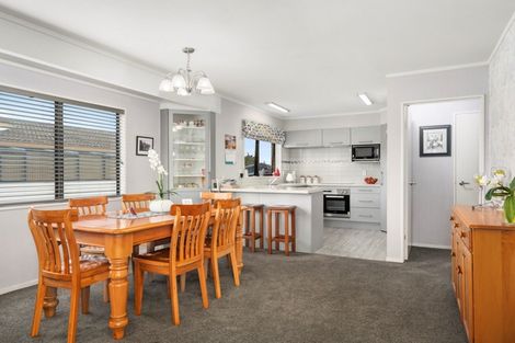 Photo of property in 8a Ascot Place, Mount Maunganui, 3116