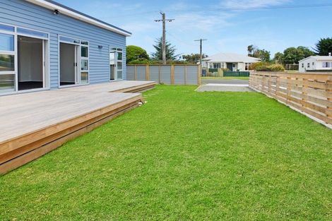 Photo of property in 29 Pratt Avenue, Foxton Beach, Foxton, 4815