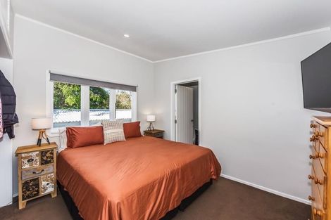 Photo of property in 16 Brandon Road, Manly, Whangaparaoa, 0930