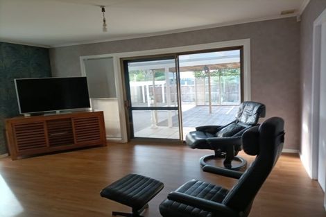 Photo of property in 5 Sutton Crescent, Papatoetoe, Auckland, 2025