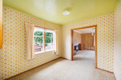 Photo of property in 11 Bartholomew Road, Levin, 5510