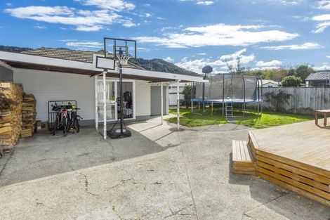 Photo of property in 3 Ruahine Street, Trentham, Upper Hutt, 5018
